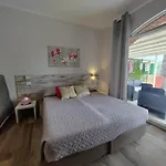 La Perla Del Garda Гостевой дом
