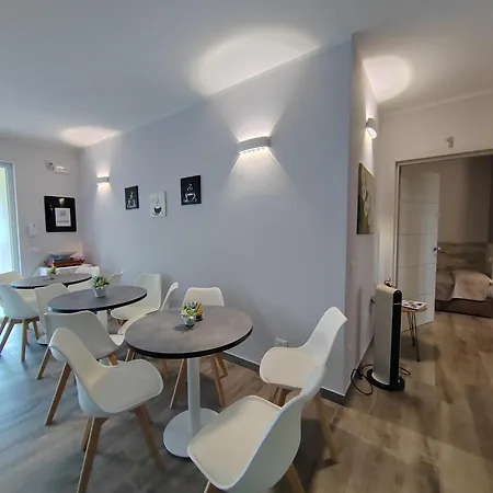 La Perla Del Garda 3* كوسترمانو