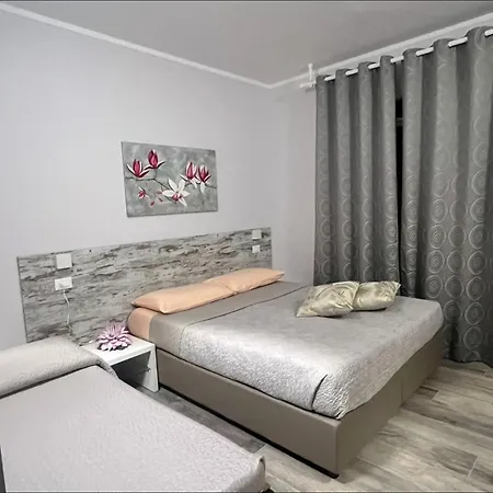 La Perla Del Garda Guest house 3*