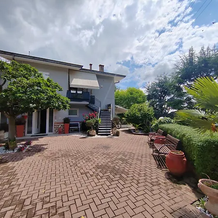 La Perla Del Garda ゲストハウス 3*