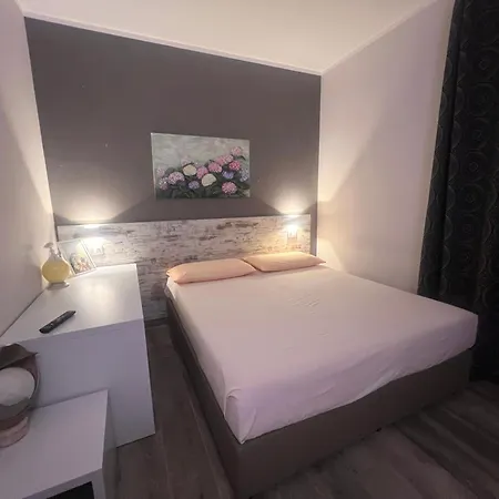 La Perla Del Garda Gasthof Costermano sul Garda