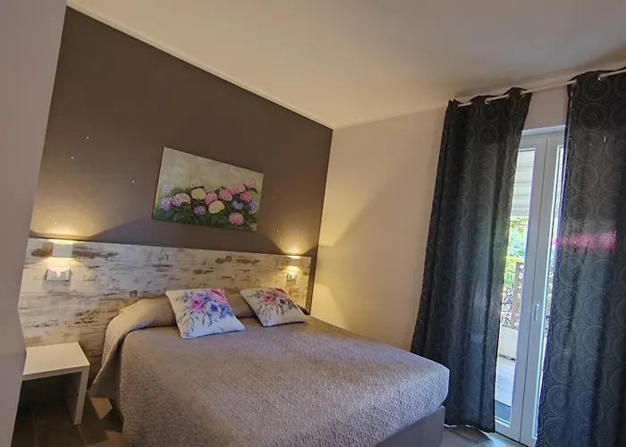 La Perla Del Garda Gasthof 3*