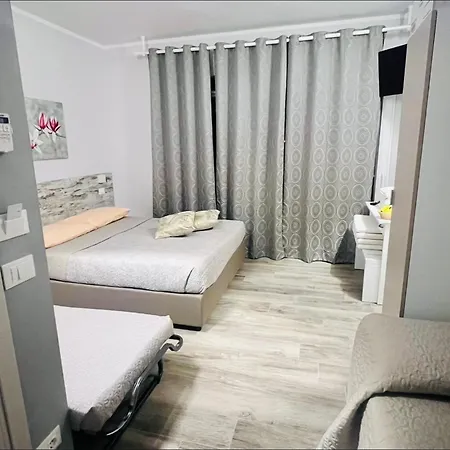 La Perla Del Garda 3* 科斯特曼诺